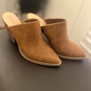 ABOUND Cognac Block Heel Mules . Size 7 .